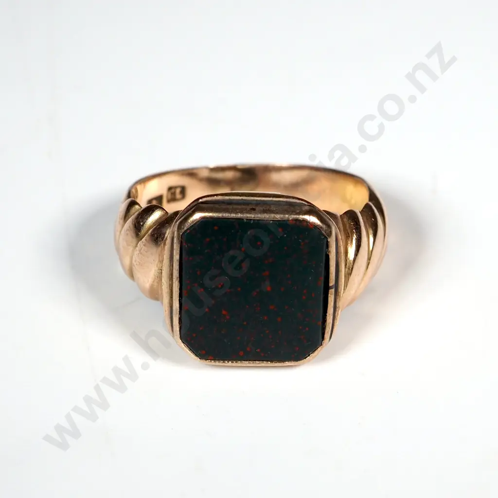 14ct Gold Bloodstone Signet Style Ring Image 1++