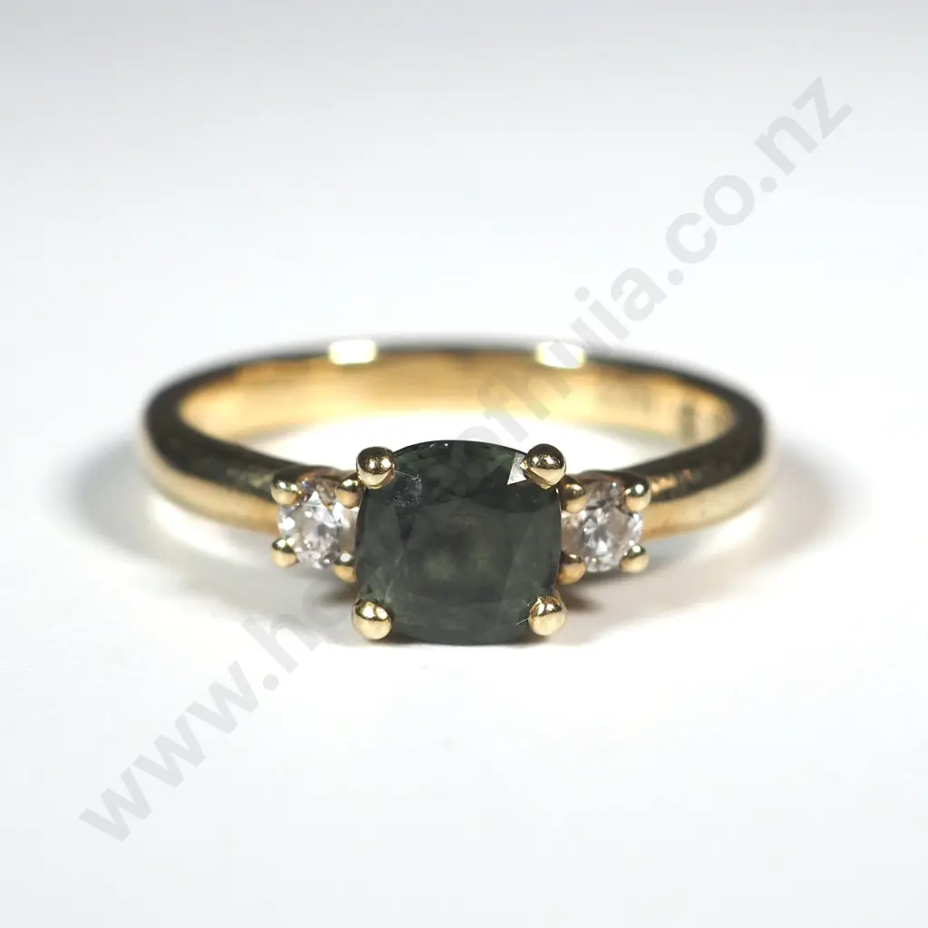 14ct Gold Cushion Cut Green Sapphire & Diamond Ring Image 1++