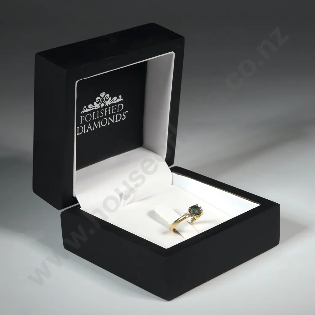 14ct Gold Cushion Cut Green Sapphire & Diamond Ring Image 1++