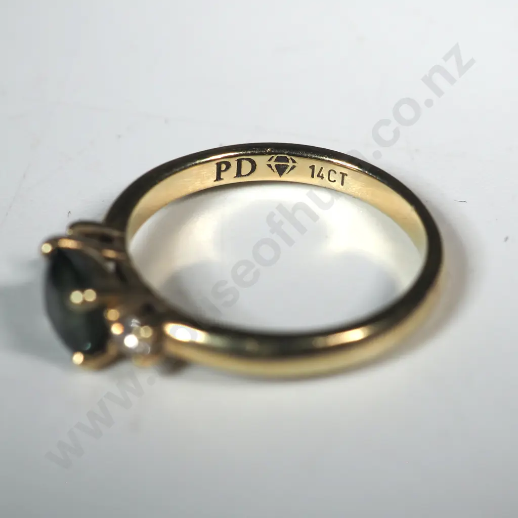 14ct Gold Cushion Cut Green Sapphire & Diamond Ring Image 1++