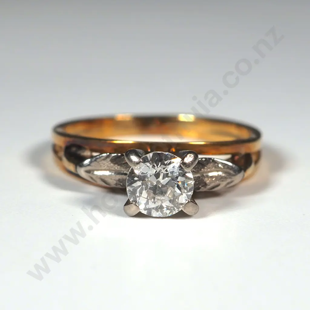 18ct Gold & Large Diamond Ring Valued at $7,800 Image 1++