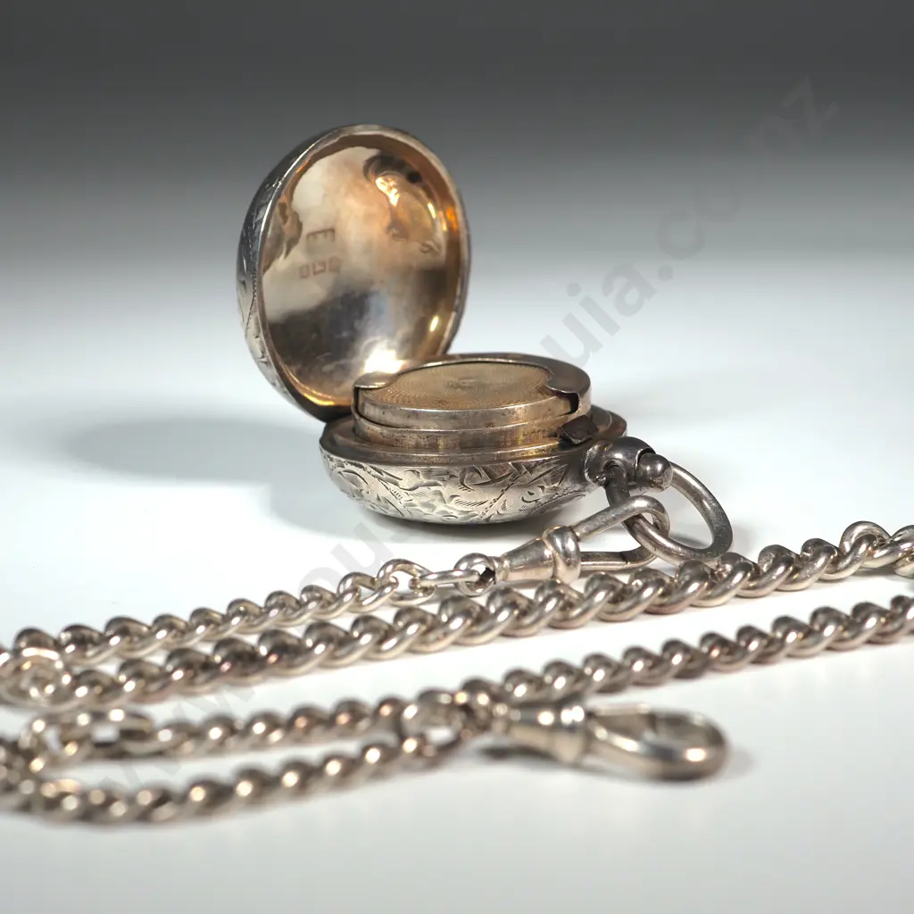 Sterling SIlver Chain & Engraved Sovereign Holder A/F - Image 1++