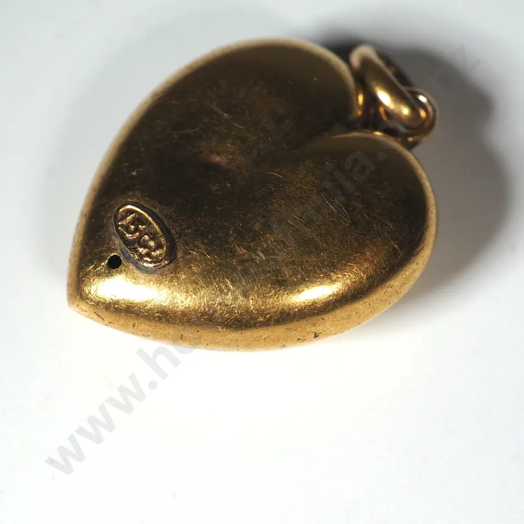 15ct Gold Heart Shaped Pendant w Filigree & Star Set Diamond Image 1++