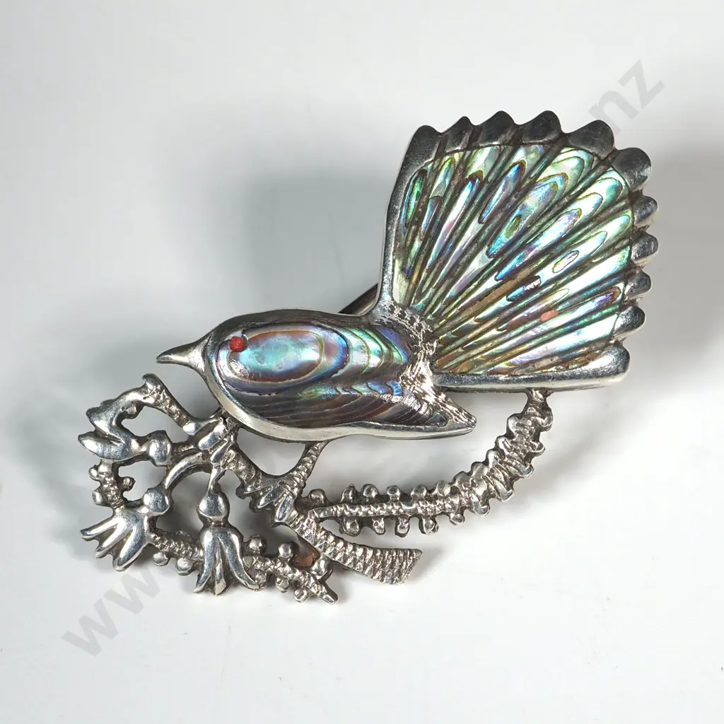 Vintage Sterling Silver & Paua Shell Fantail Brooch  Image 1++