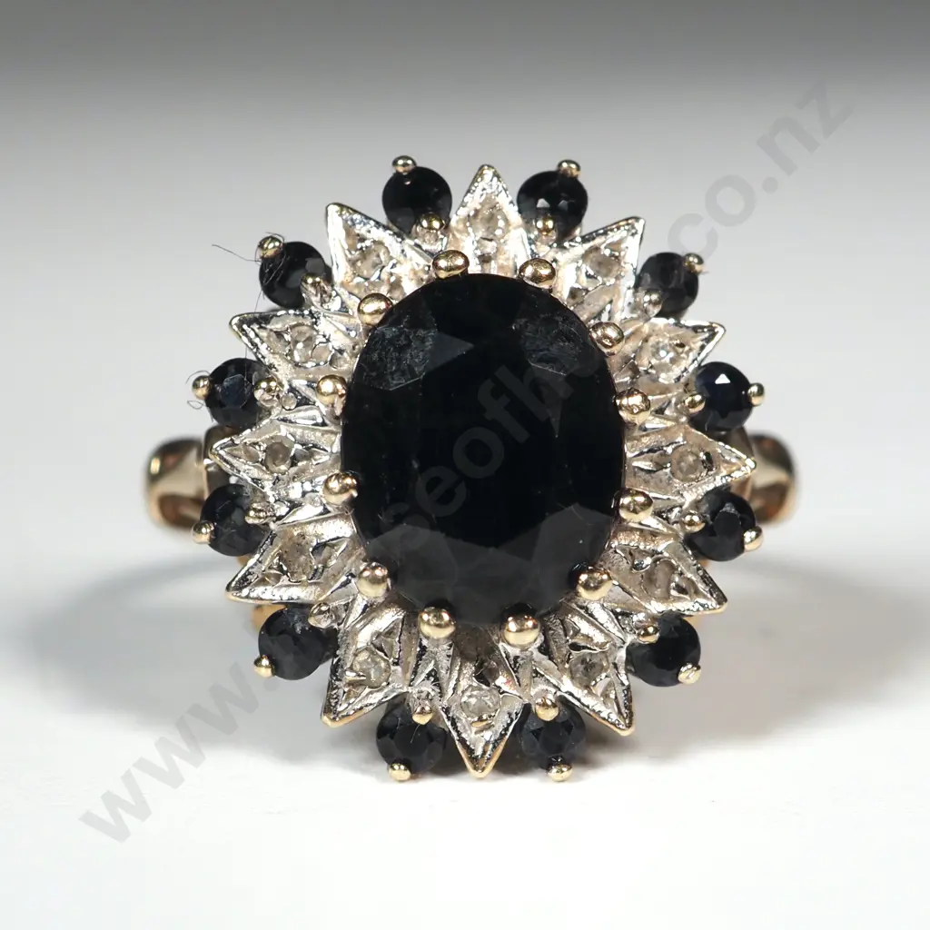 9ct Sapphire Cluster Ring  Image 1++