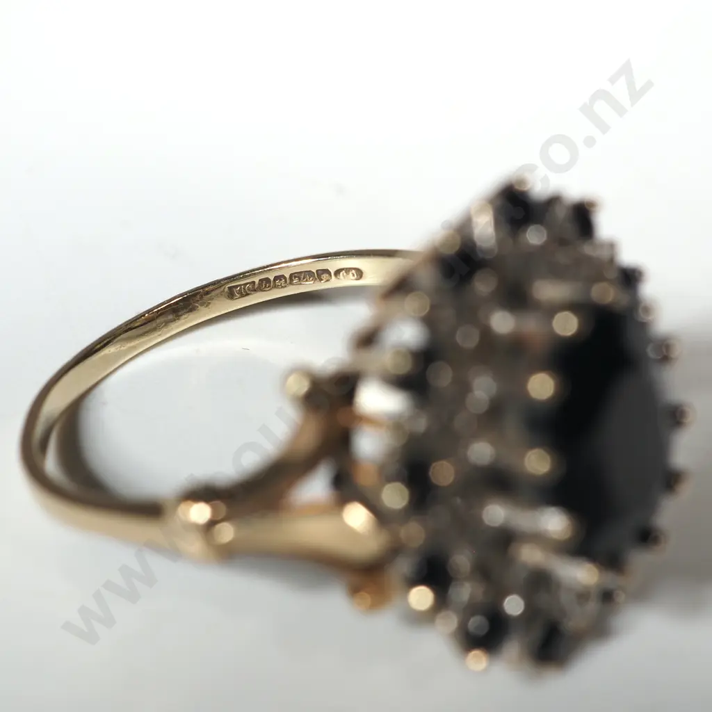 9ct Sapphire Cluster Ring  Image 1++