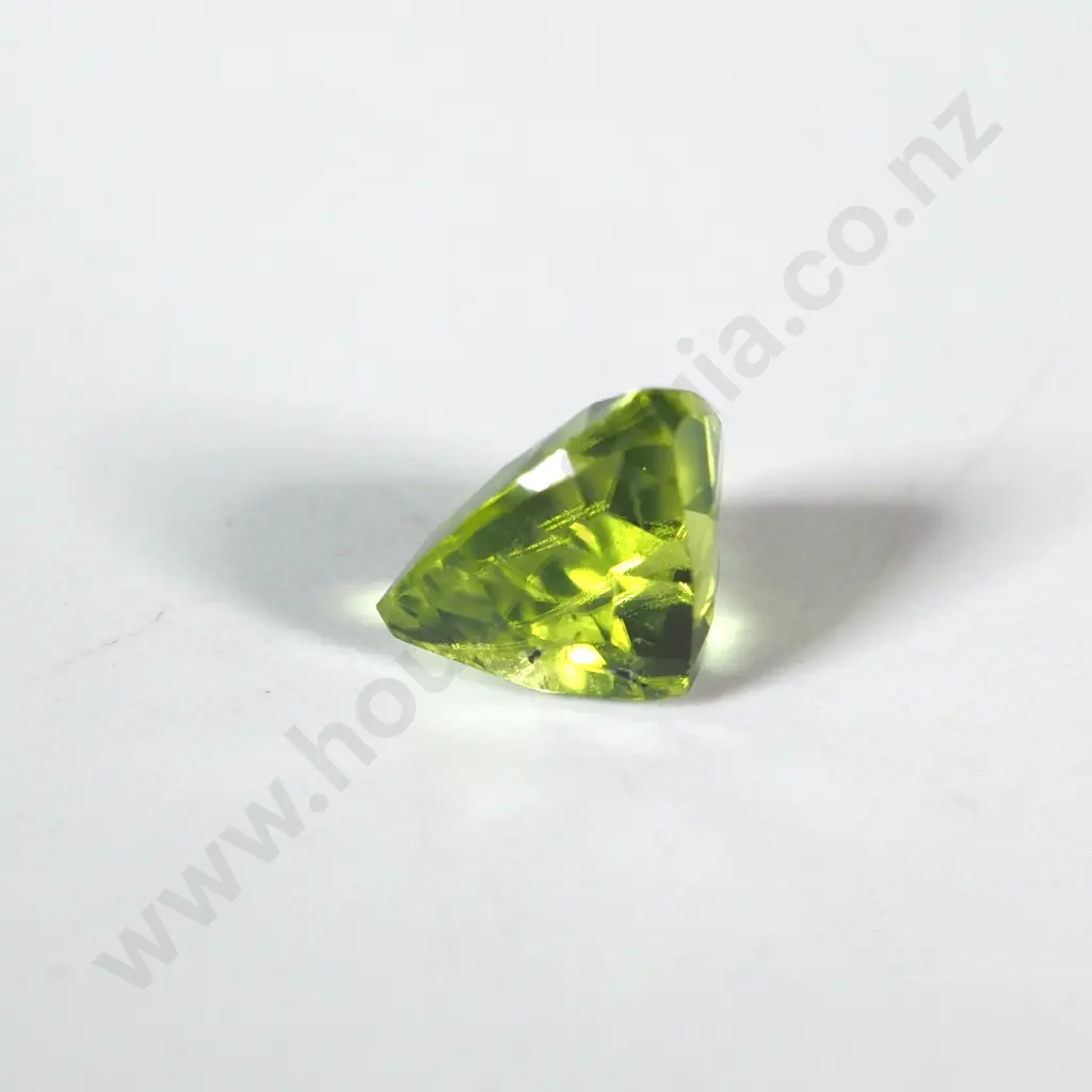 Loose Triliant Shaped Peridot  Image 1++