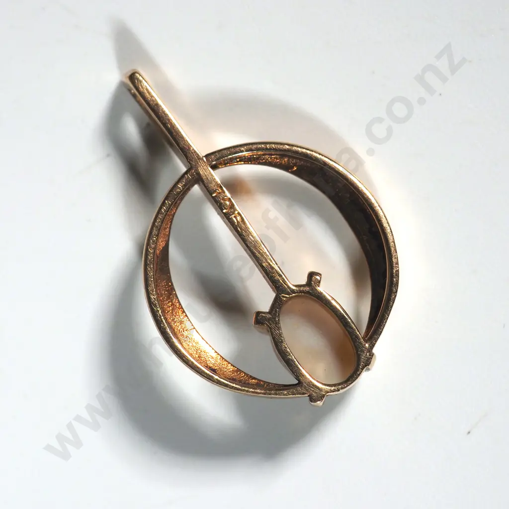 9ct Gold Opal Pendant Image 1++