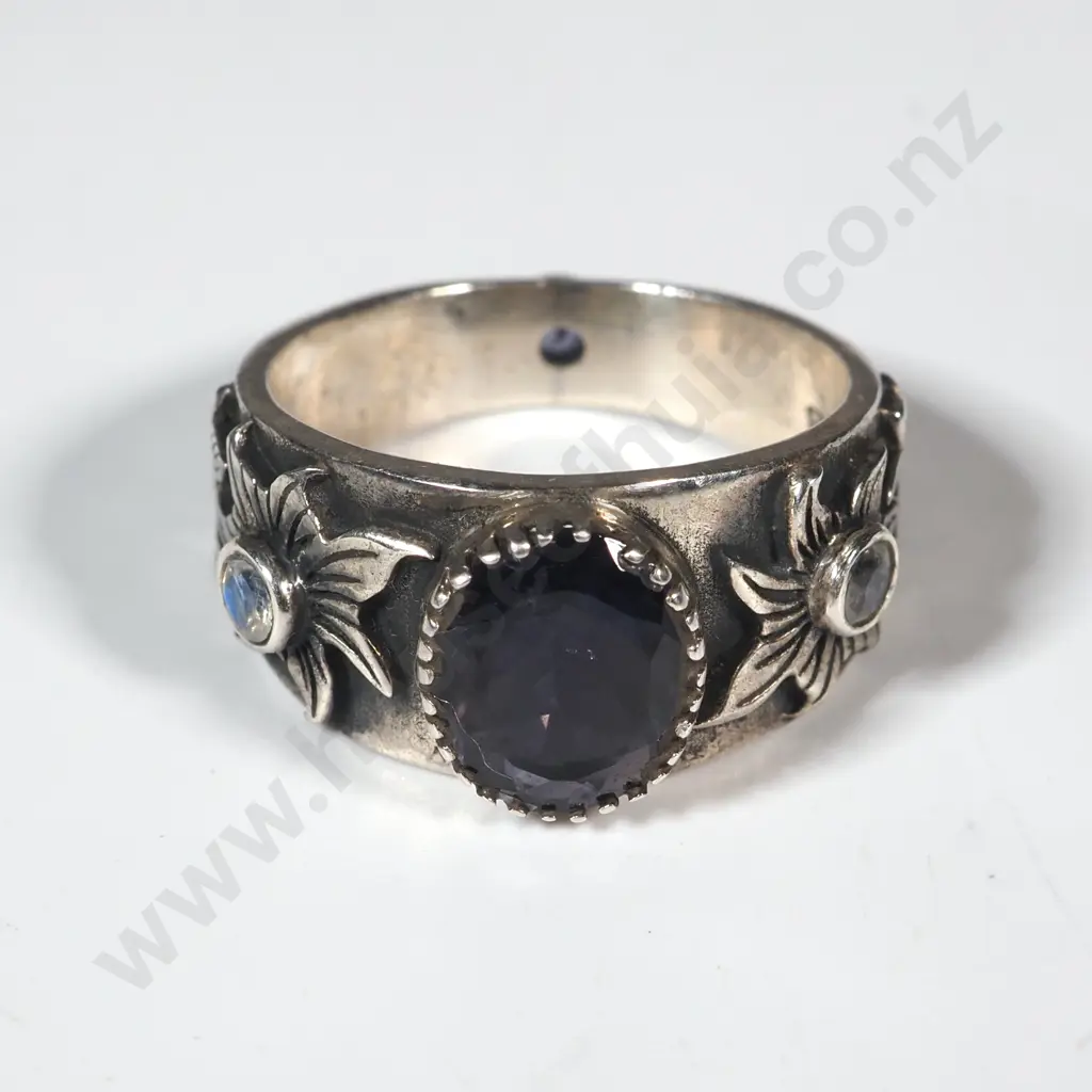 Sterling Silver & Labradorite Ring Image 1++