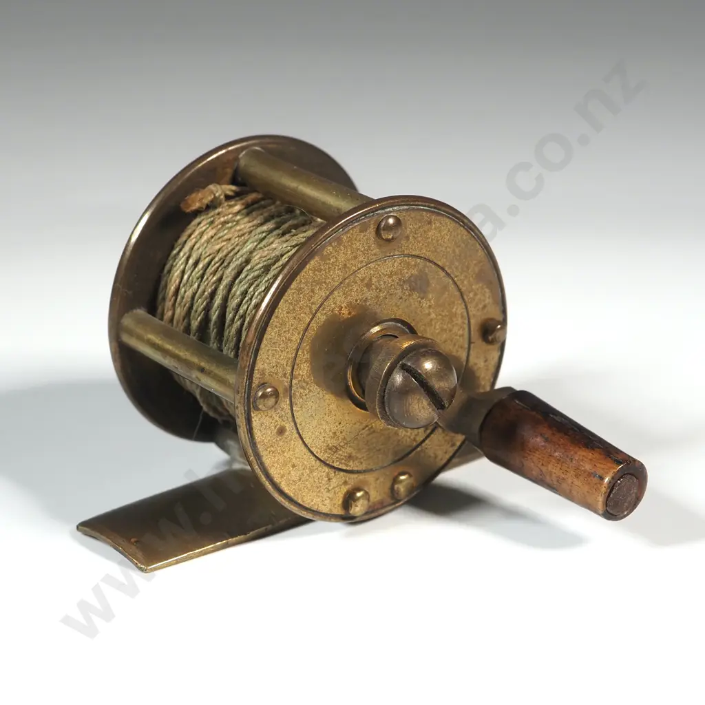 Miniature Fly Fishing Reel. Image 1++