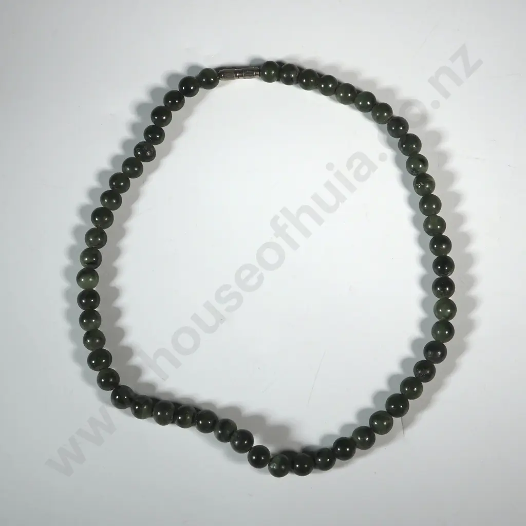 Jade Bead Necklace Image 1++