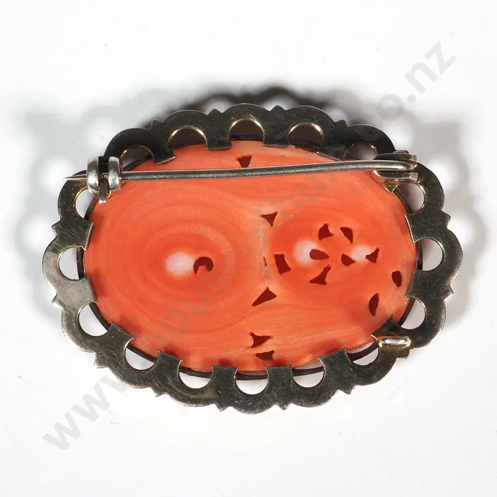 Silver gilt carved coral brooch with bird and flowers Image 1++