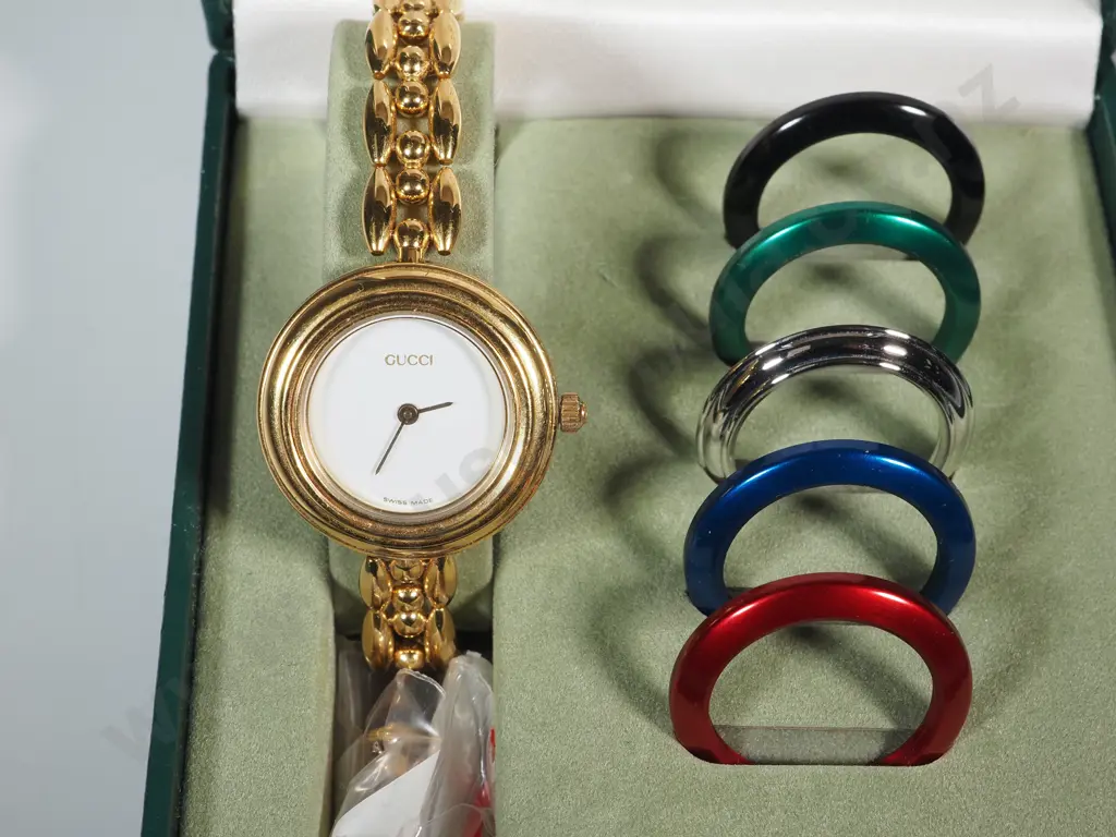 Gucci Ladies Watch With Interchangeable Bezel. MIB  Image 1++