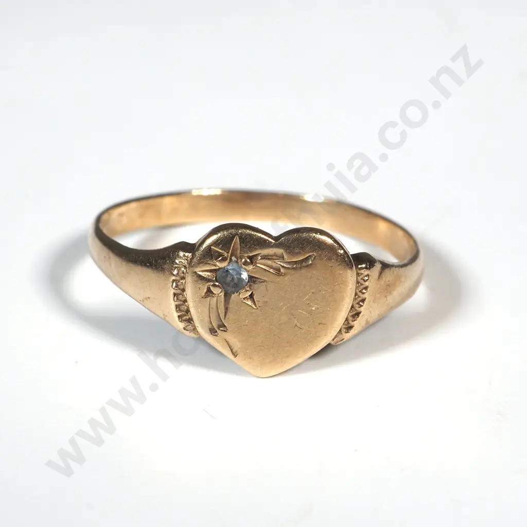 9ct Gold Signet Ring Image 1++
