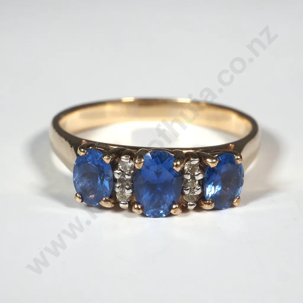 9ct Gold Diamond & Sapphire Ring Image 1++