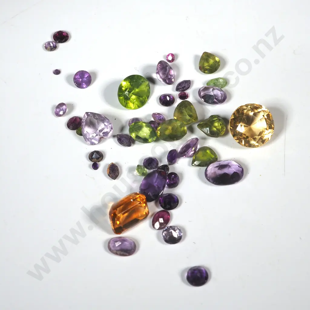42.1 Carats of Assorted Gems Image 1++