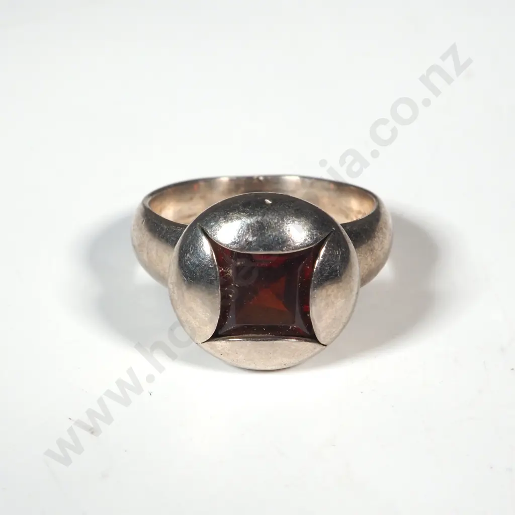 Sterling Silver Red Gem Ring Image 1++