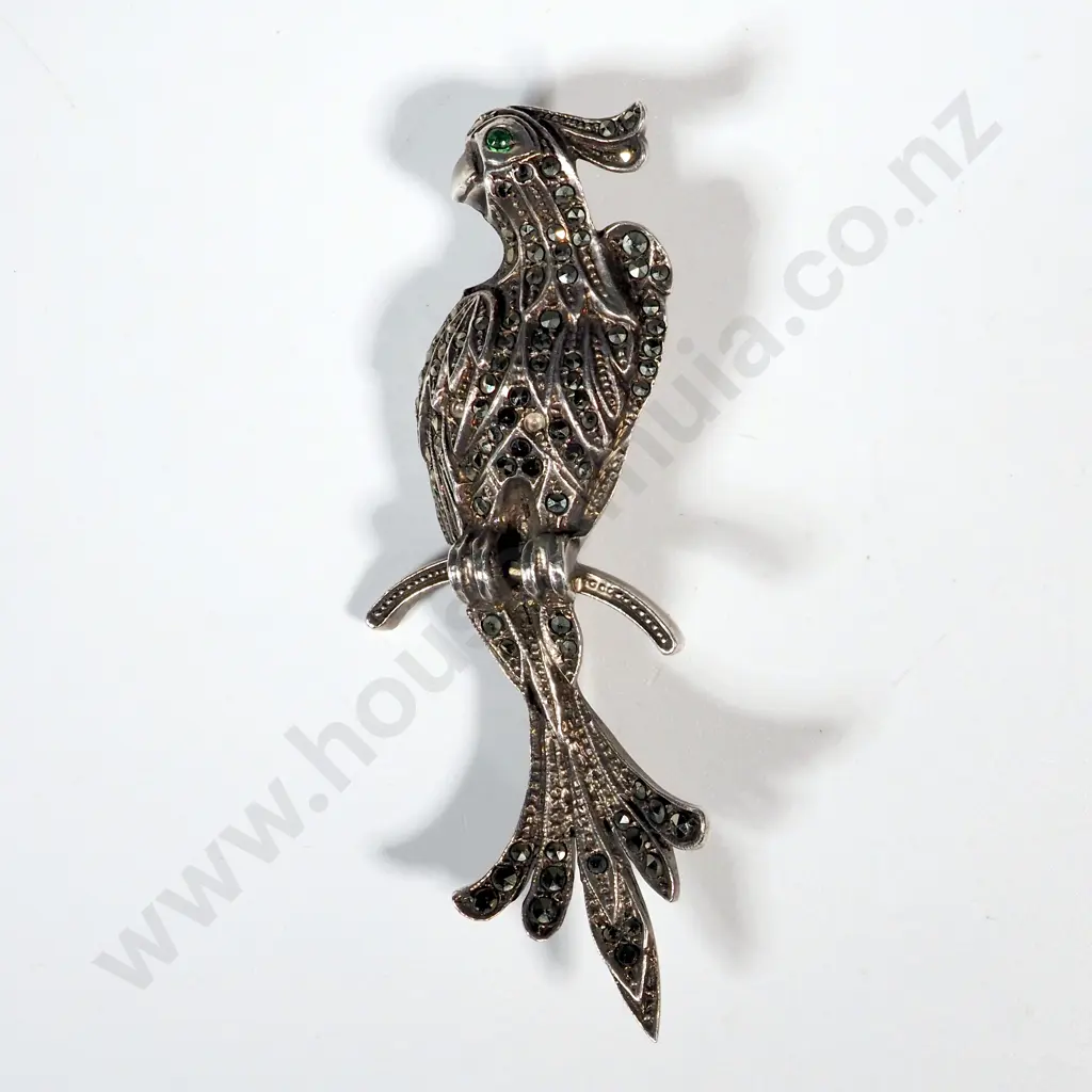 Sterling Silver & Marcasite Brooch In The Form Of A Parrot with Green Stone Eye Image 1++