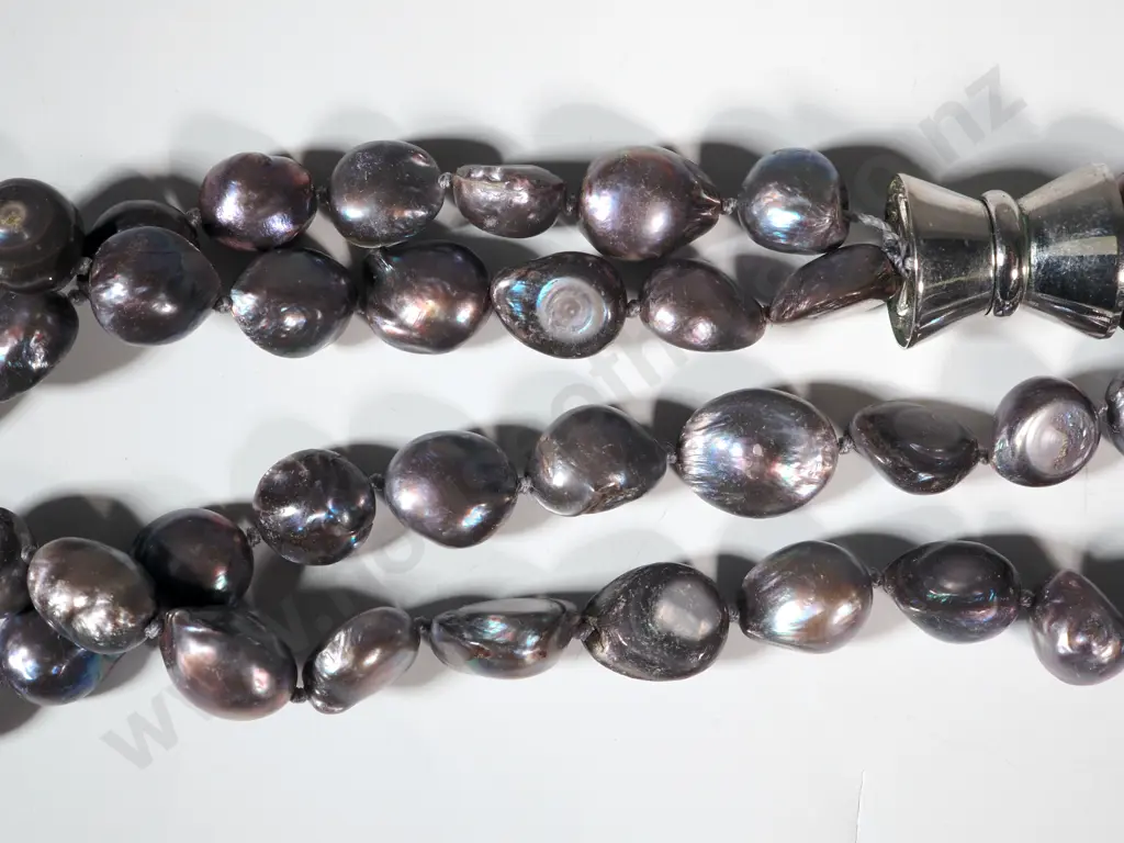Substantial Black Pearl Necklace Image 1++