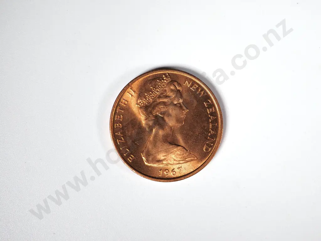 100 X NEW ZEALAND 1967 UNC TWO CENTS COINS Image 1++