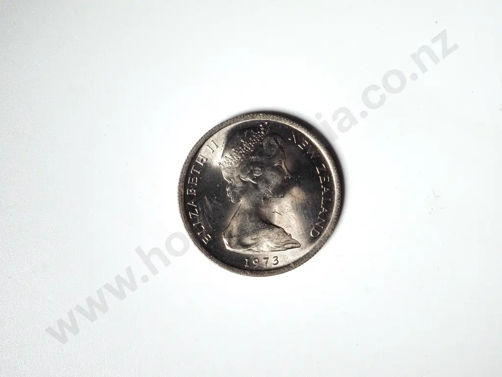 50 X NEW ZEALAND 1973 UNC 5 CENTS COINS Image 1++