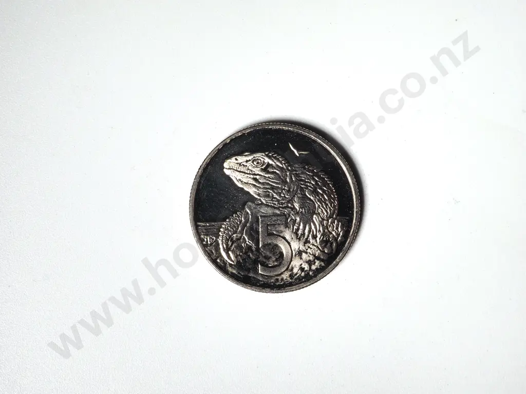 50 X NEW ZEALAND 2004 UNC 5 CENTS COINS Image 1++