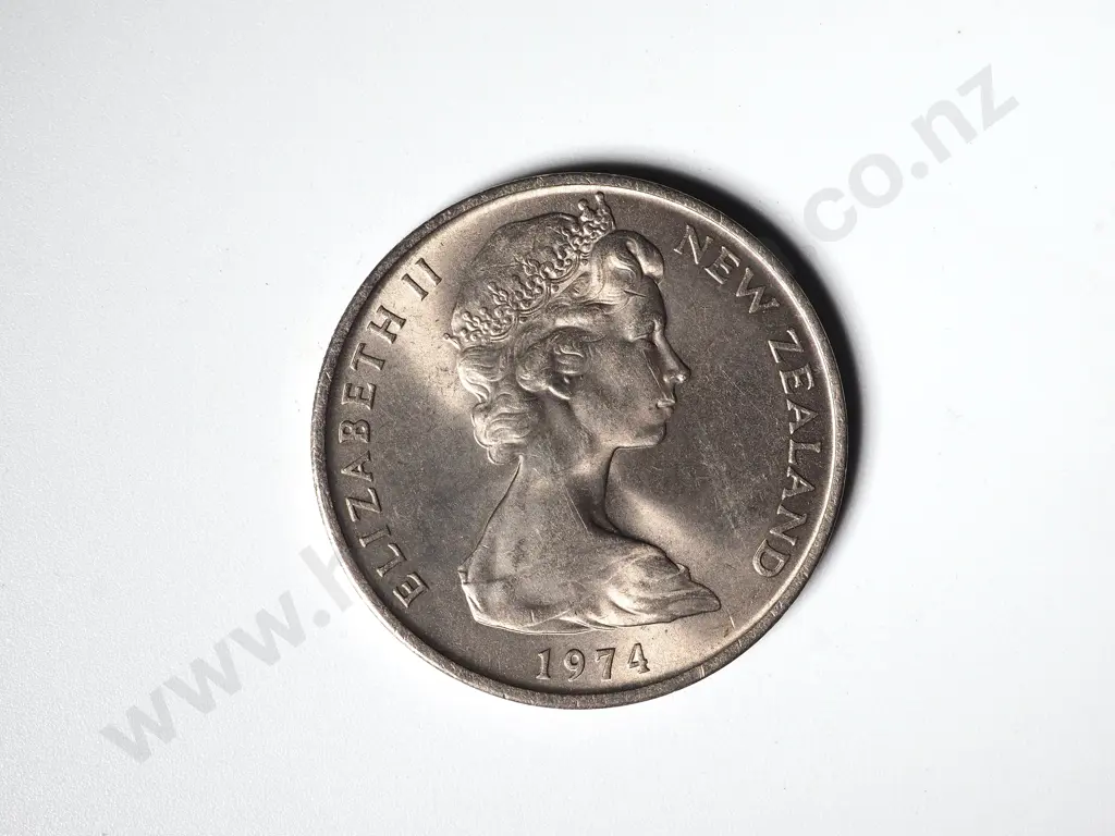 25 X NEW ZEALAND 1974 UNC TWENTY CENTS COINS Image 1++