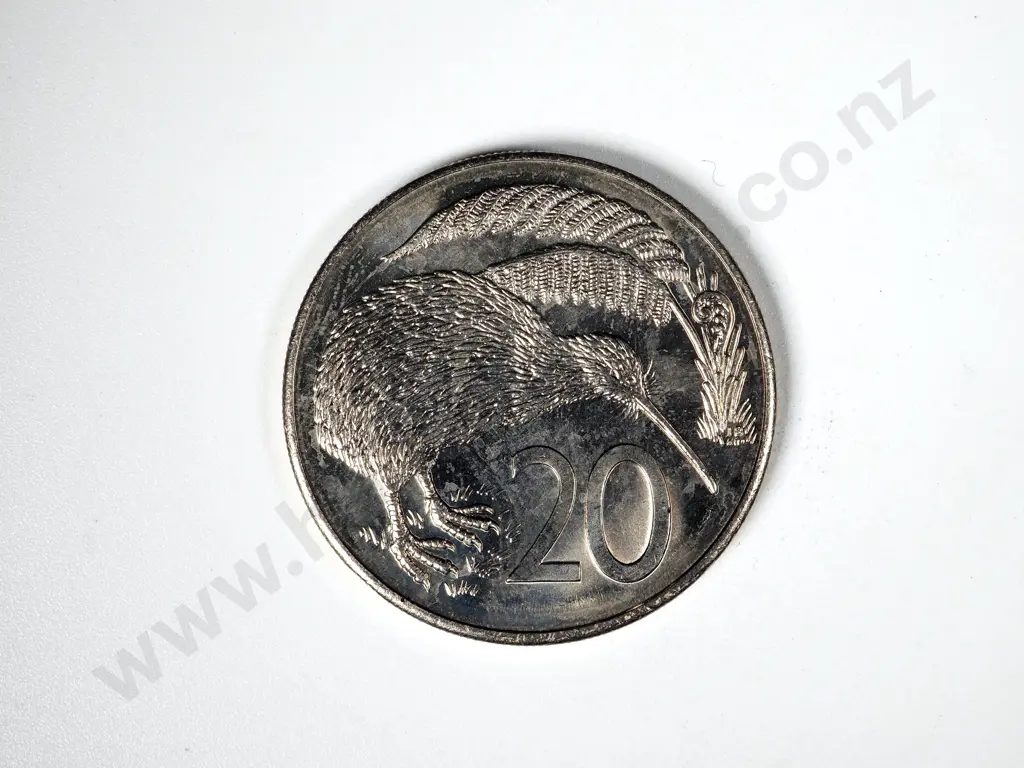 245 X NEW ZEALAND 1986 UNC TWENTY CENTS COINS Image 1++