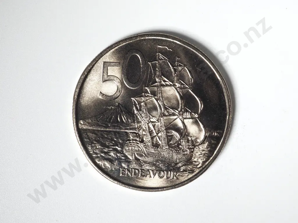 35 X NEW ZEALAND 1972 UNC FIFTY CENTS COINS Image 1++