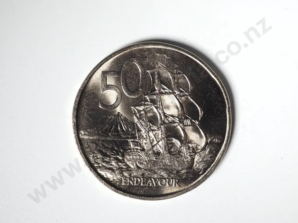 30 X NEW ZEALAND 1973 UNC FIFTY CENTS COINS Image 1++