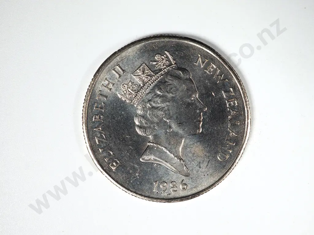 185 X NEW ZEALAND 1986 UNC FIFTY CENTS COINS Image 1++