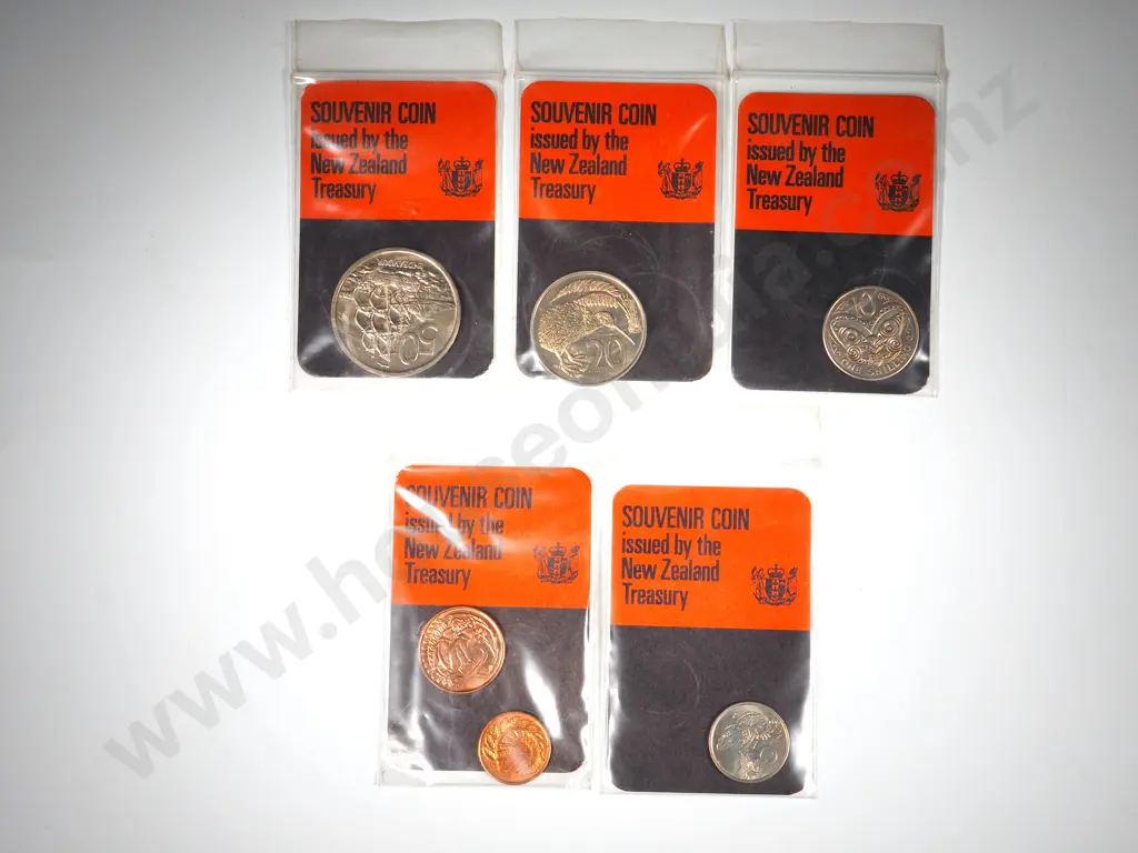 180 X NZ 1969 UNC COINS 1 – 50 CENTS ALL ON CARDS Image 1++