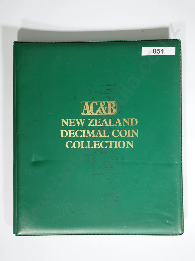 ALBUM OF NZ DECIMAL COINS 1 CENT TO 50 CENTS 136 COINS Image 1++
