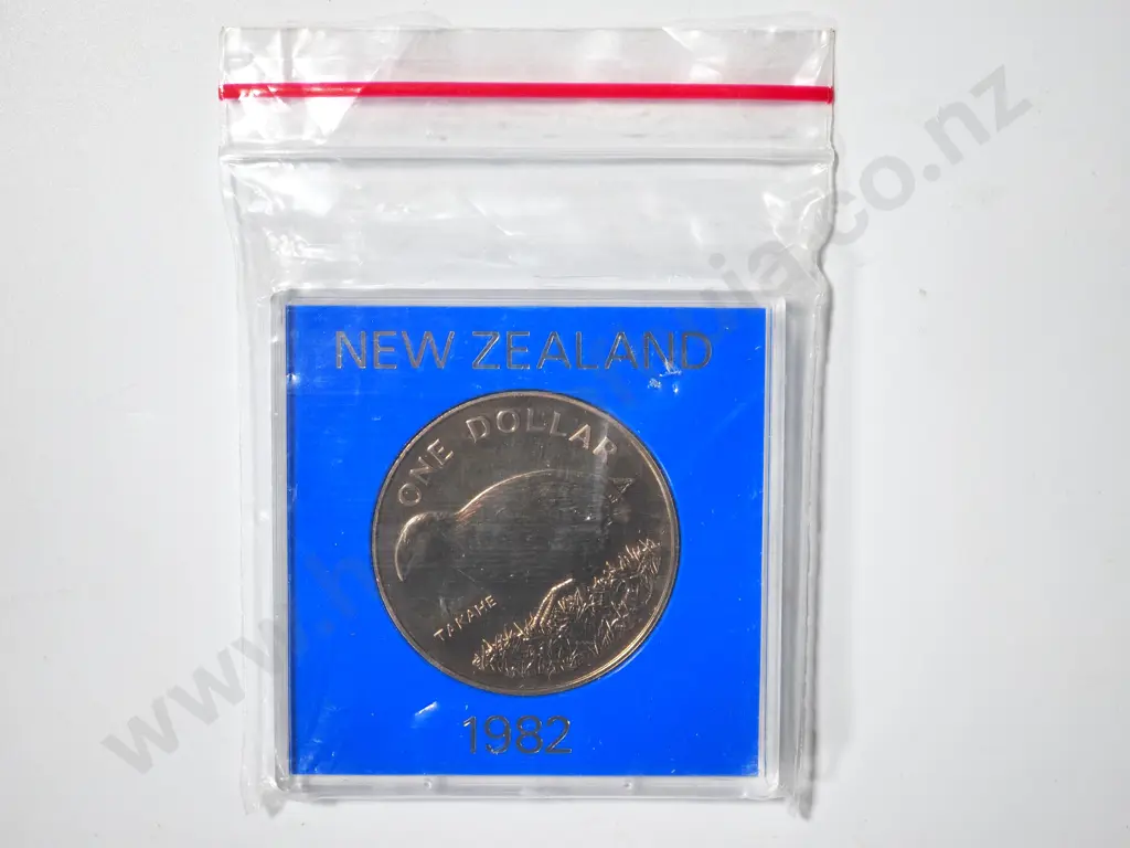 40 x 1982 UNC ONE DOLLAR COINS Image 1++