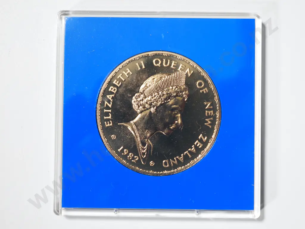 40 x 1982 UNC ONE DOLLAR COINS Image 1++