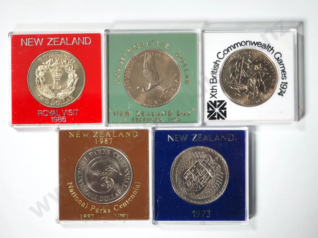 5 X COMPLETE SETS OF UNC ONE DOLLAR COINS 1967 – 1988 Image 1++