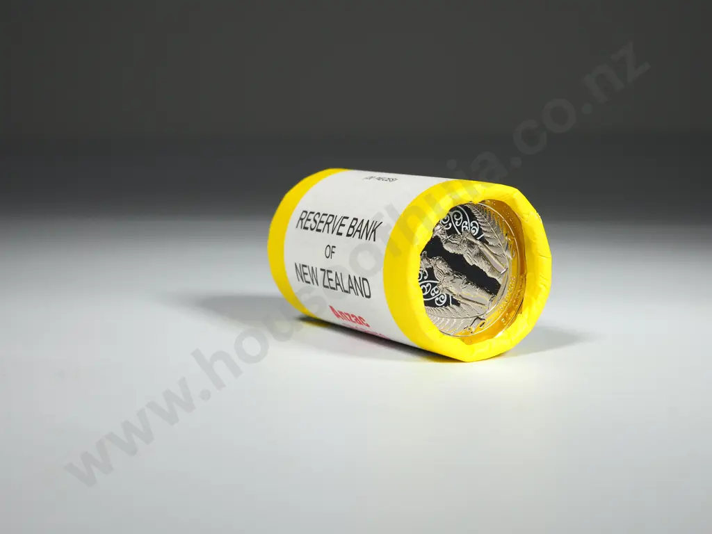 5  X 2015 UNC COLOURISED ANZAC 50 CENTS COIN ROLLS ( 100 COINS ) Image 1++