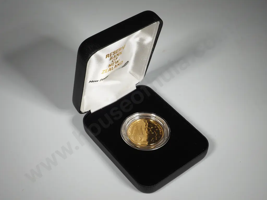 3 X 2002 UNC TEN DOLLARS COINS Image 1++