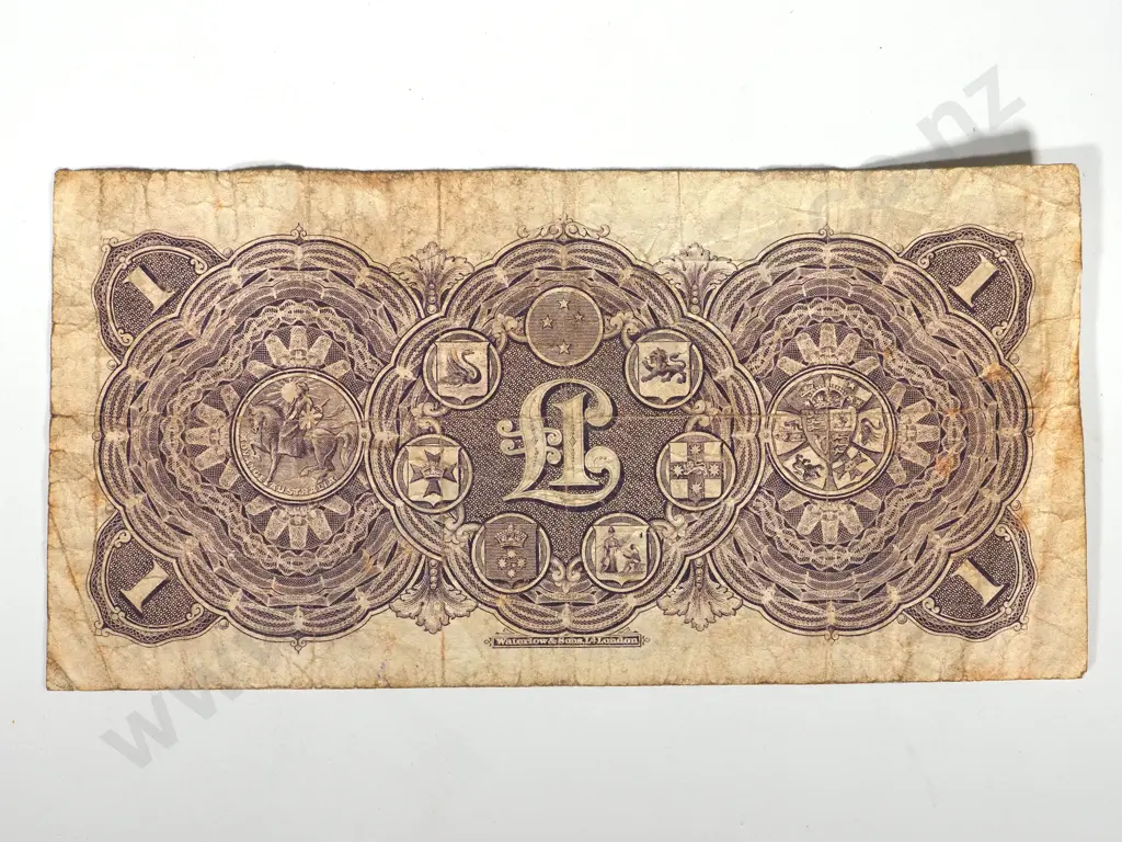 THE UNION BANK OF AUSTRALIA ONE POUND 1923 Image 1++