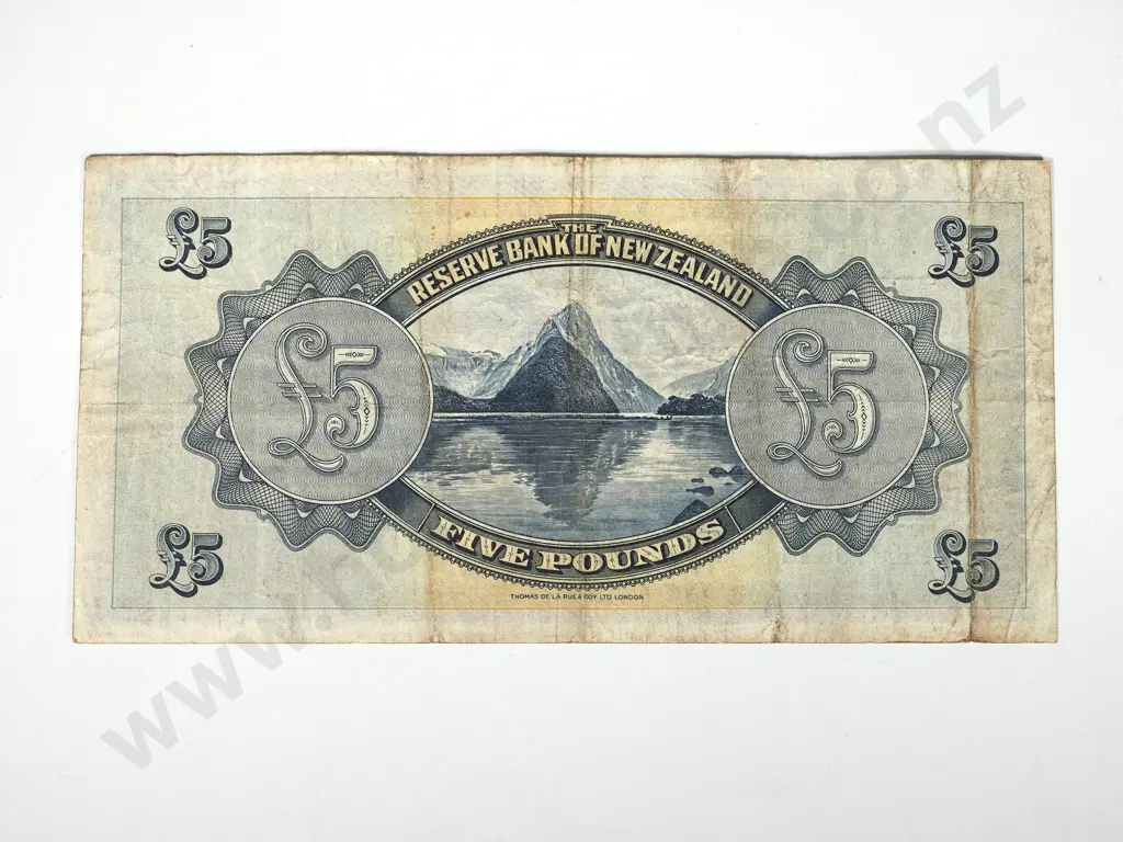 RESERVE BANK OF NEW ZEALAND FIVE POUNDS 1934 Image 1++