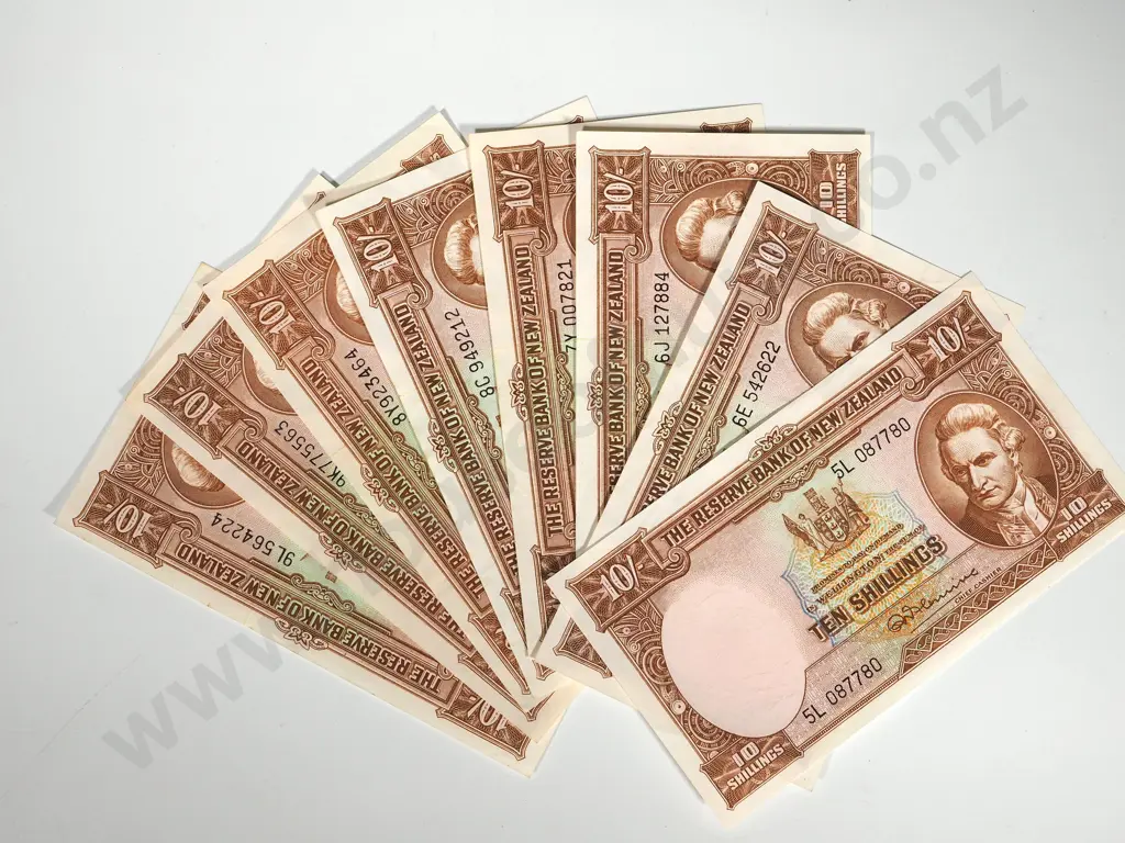8 X RESERVE BANK OF NEW ZEALAND TEN SHILLINGS FLEMING Image 1++