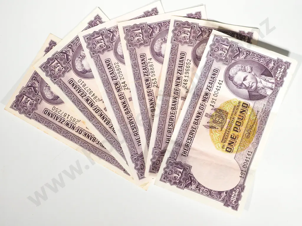 6 X RESERVE BANK OF NEW ZEALAND ONE POUND FLEMING Image 1++