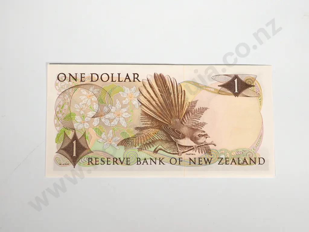 4 X CONSEC RESERVE BANK OF NEW ZEALAND ONE DOLLAR KNIGHT A.UNC Image 1++