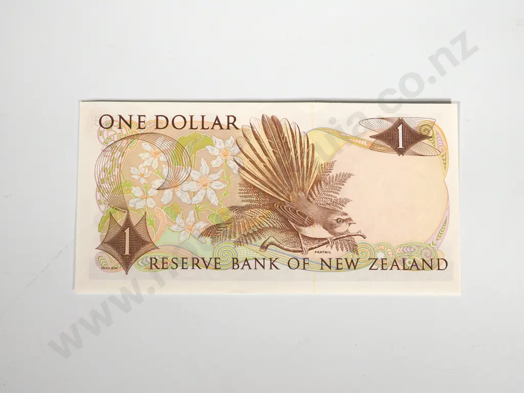 4 X CONSEC RESERVE BANK OF NEW ZEALAND ONE DOLLAR HARDIE T1 UNC Image 1++