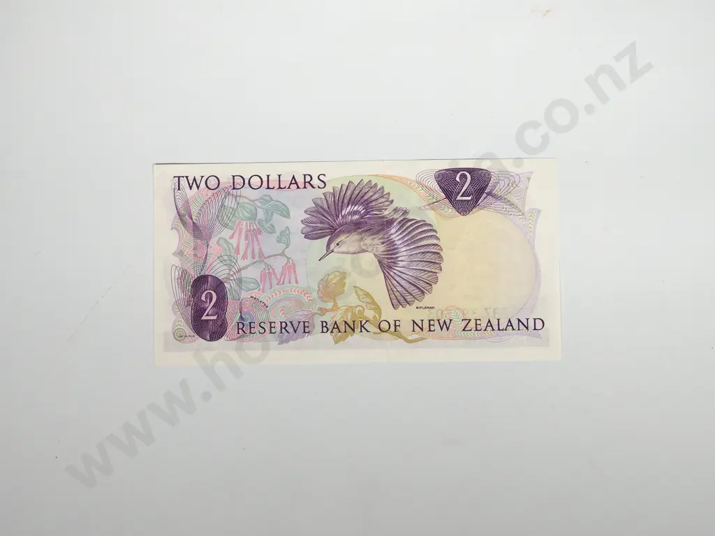 RESERVE BANK OF NEW ZEALAND TWO DOLLARS FLEMING UNC Image 1++