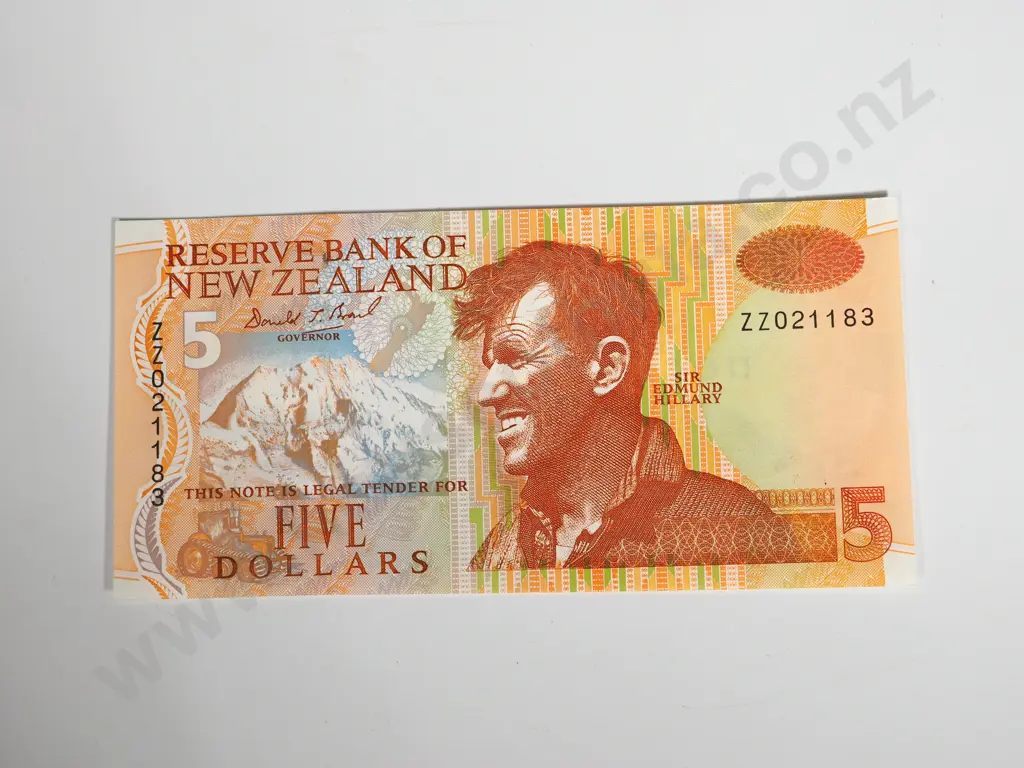 RESERVE BANK OF NEW ZEALAND FIVE DOLLARS ZZ BRASH T II UNC Image 1++