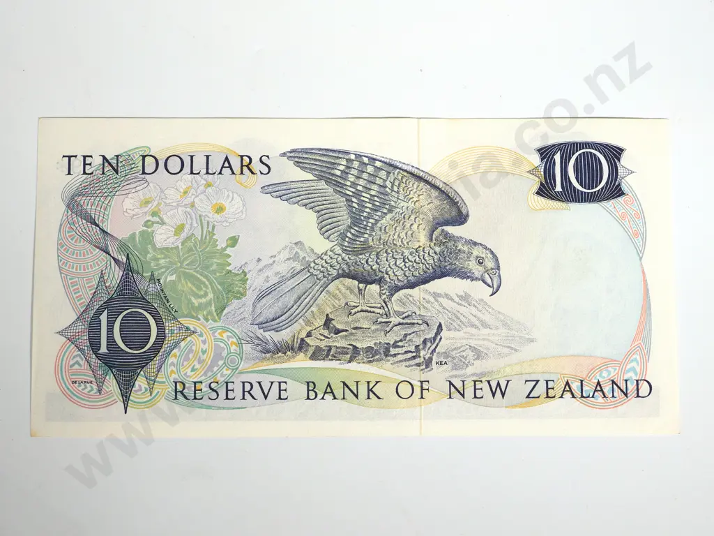 RESERVE BANK OF NEW ZEALAND TEN DOLLARS STAR KNIGHT UNC Image 1++