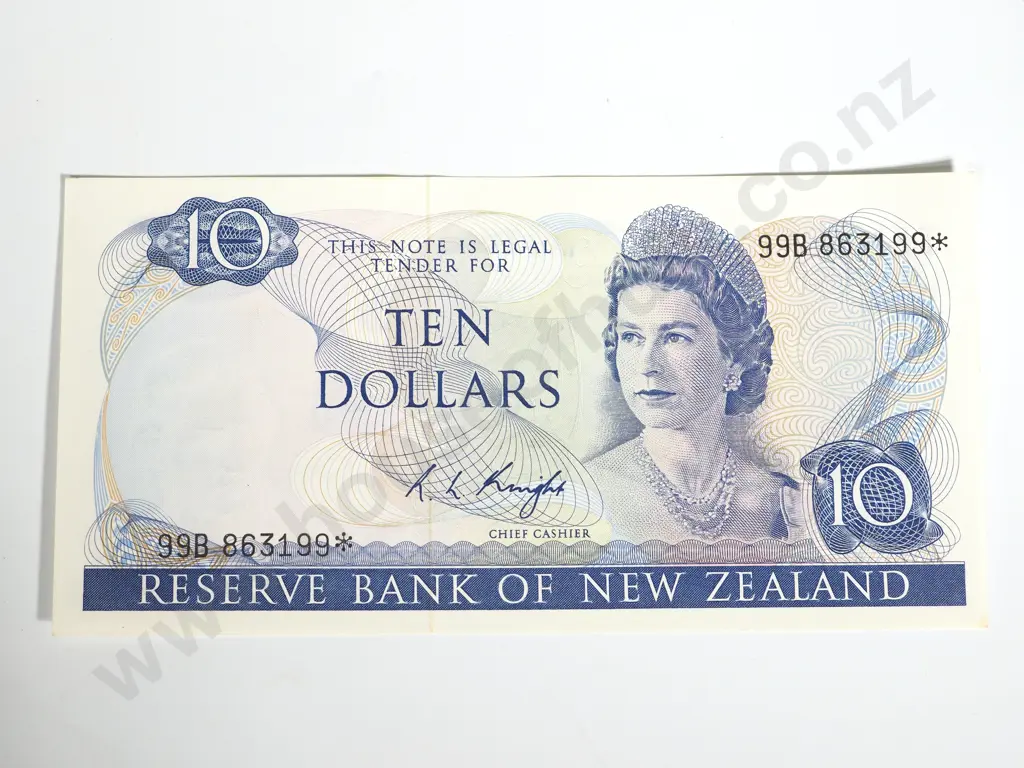 RESERVE BANK OF NEW ZEALAND TEN DOLLARS STAR KNIGHT UNC Image 1++