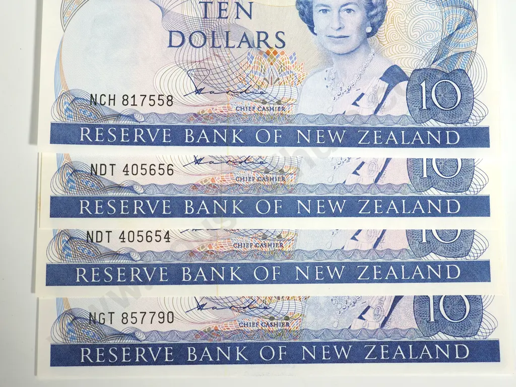 4 X RESERVE BANK OF NEW ZEALAND TEN DOLLARS HARDIE T2 UNC Image 1++