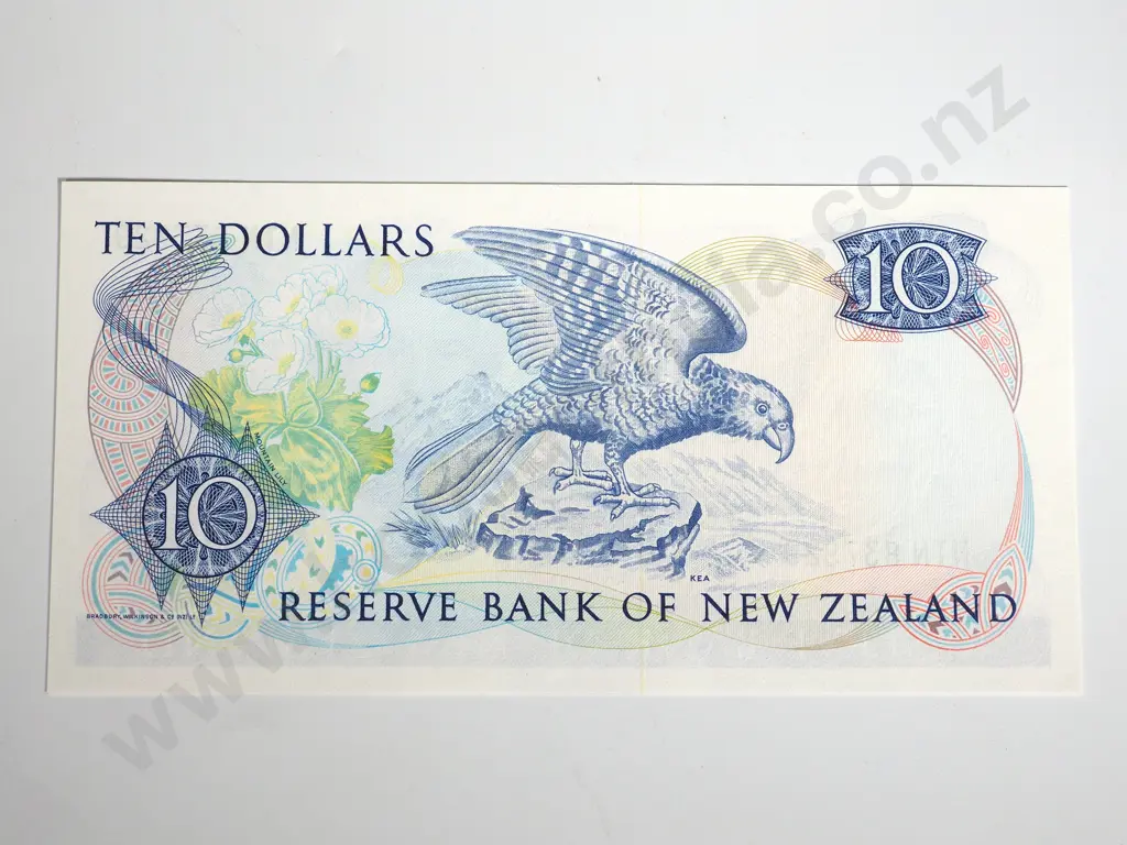 RESERVE BANK OF NEW ZEALAND TEN DOLLARS RUSSELL UNC Image 1++